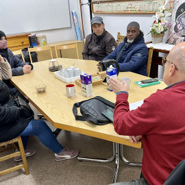 Reunió de les persones afectades pel desnonament del barri de La Salut de Badalona