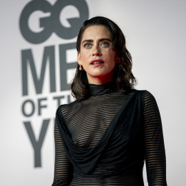 La actriz María León en el photocall de la gala de premios Hombres del Año, en Madrid, a 30 de noviembre de 2023.