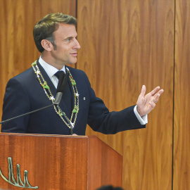 El presidente de Francia, Emmanuel Macron, después de recibir la condecoración de la Orden de la Cruz del Sur, en Brasil, a 28 de marzo de 2024.