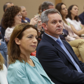 El ministro de Sanidad, José Manuel Miñones (d), asiste al evento del Día Nacional del Donante 2023 este martes, en Madrid, a 6 de junio.