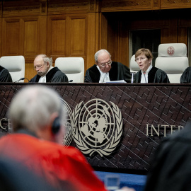 El tribunal de La Haya antes de la audiencia del caso de genocidio contra Israel, presentado por Sudáfrica. , a12 de enero de 2024.