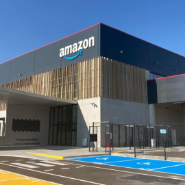 Nau d'Amazon a Mollet del Vallès.