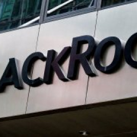 BlackRock, el fondo con intereses en medios e industria armamentista, se embolsa 700 millones del Ibex