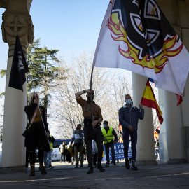 Varias personas participan en una marcha neonazi en Madrid, a 13 de febrero de 2021.