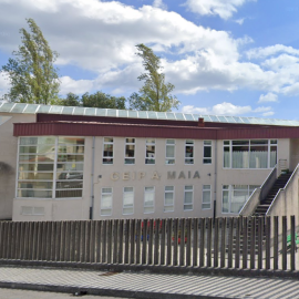 CEIP A Maía, en Ames (A Coruña), afectado por el cierre de aulas anunciado por la Xunta este mes.