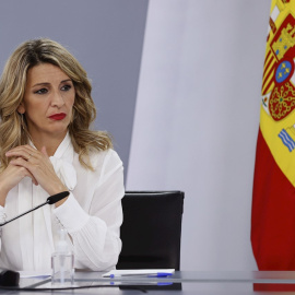 La vicepresidenta tercera del Gobierno y ministra de Trabajo y Economía Social, Yolanda Díaz, durante la rueda de prensa ofrecida tras la reunión del Consejo de Ministros, este martes en el Palacio de la Moncloa.