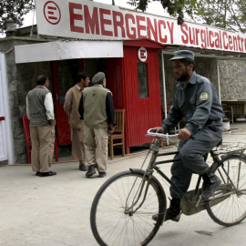 Fotografía de archivo del Centro Quirúrgico de la organización humanitaria italiana Emergency en Kabul, donde se encuentran hospitalizados los heridos en el ataque