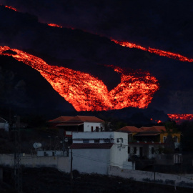 13/10/2021 -. Imagen del avance de la colada de lava en La Palma este miércoles 13 de octubre de 2021.