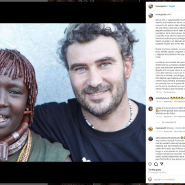 Fotografía tomada de la cuenta en Instagram de Toni Espadas donde aparece junto a una joven en uno de sus primeros viajes a Etiopía.