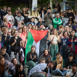 23/05/2024 Decenas de personas durante la concentración en solidaridad por el pueblo palestino, en el campus de Ciudad Universitaria, a 14 de mayo de 2024.