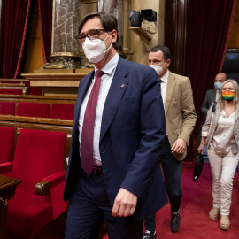 El portaveu del PSC, Salvador Illa, entre a l'hemicicle del Parlament de Catalunya per assistir al tercer ple d'investidura de Pere Aragonès. Barcelona, 20 de maig del 2021.