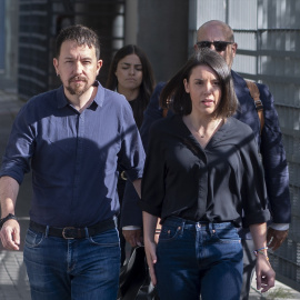 El exvicepresidente del Gobierno Pablo Iglesias, y la candidata de Podemos a las elecciones europeas, Irene Montero, a su llegada para declarar en el Juzgado de lo Penal nº 14 de Madrid, a 27 de mayo de 2024, en Madrid (España).