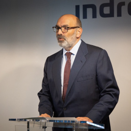 Foto de enero de 2019 del  presidente de Indra, Fernando Abril-Martorell, durante la linauguración de un centro tecnológico en la localidad barcelonesa de Sant Joan Despí. E.P./David Zorrakino