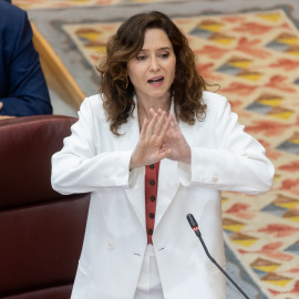 La presidenta de la Comunidad de Madrid, Isabel Díaz Ayuso, interviene durante un pleno en la Asamblea de Madrid, a 9 de mayo de 2024, en Madrid (España).