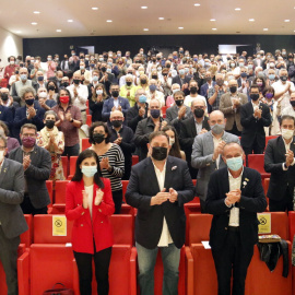 Els assistents a l'acte municipalista d'ERC celebrat a Lleida, amb el president del partit, Oriol Junqueras, al centre.