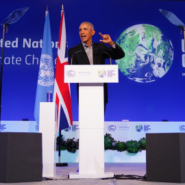 El ex presidente de los Estados Unidos Barack Obama pronuncia un discurso durante una sesión en la Conferencia de las Naciones Unidas sobre el Cambio Climático COP26.