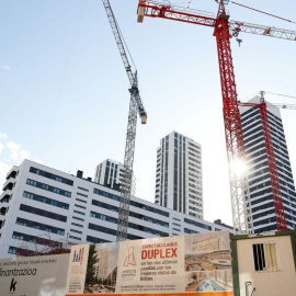 Imagen de archivo de una promoción de vivienda nueva en Bilbao. EFE/Luis Tejido