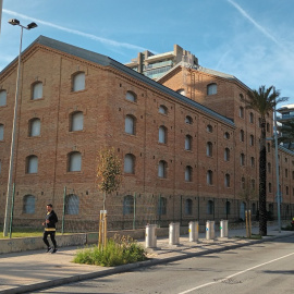 09/02/2024 - Exterior de l'antiga fàbrica de la CACI de Badalona.