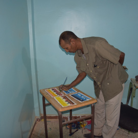 Salek Brahim en el campamento de refugiados saharaui de Ausserd (Tinduf, Argelia), a 1 de mayo de 2024.