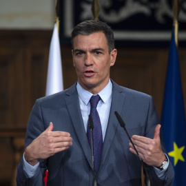 Imagen de archivo del presidente del Gobierno, Pedro Sánchez, hablando ante los medios de comunicación. - EUROPA PRESS