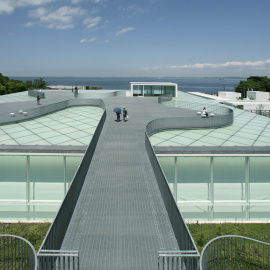 Imagen del Museo Yokosuka de Arte del arquitecto japonés Riken Yamamoto.