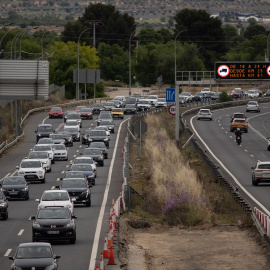 Imagen de archivo de la operación retorno del puente de mayo en la autovía A3.