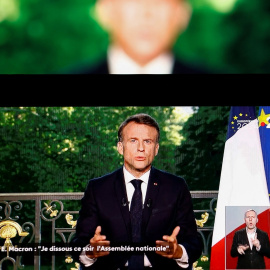 El presidente francés, Emmanuel Macron, durante su intervención anunciando la disolución de la Asamblea y la convocatoria de elecciones legislativas, tras los resultados de los comicios al Parlamento Europeo. REUTERS/Christian Hartmann