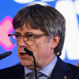 El expresident de la Generalitat de Catalunya Carles Puigdemont durante la jornada electoral de las elecciones catalanas en Argelès (Francia).