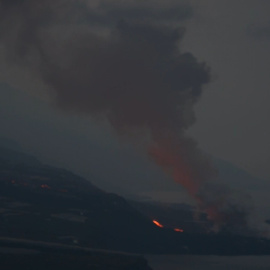 Baja la energía, pero la erupción no acabará pronto en La Palma