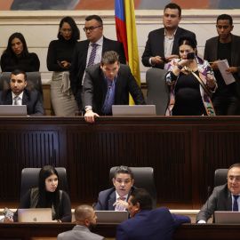 Fotografía de archivo de este martes del presidente de la Cámara de Representantes, Andrés Calle, en un debate del proyecto de ley para prohibir las corridas de toros en Bogotá.