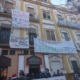 Una de las corralas de La Macarena ocupada por personas sin vivienda.