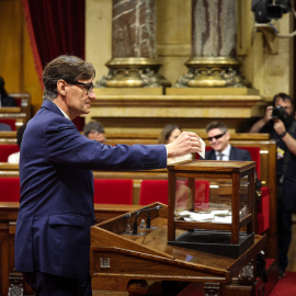 El primer secretari del PSC, Salvador Illa, vota el president del Parlament