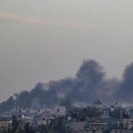 Israel asegura haber destruido lanzaderas de cohetes en Gaza mientras continúan los combates en Jan Yunis