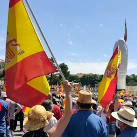 25.000 personas asisten a la concentración en la Plaza de Colón contra los indultos