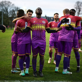 04/03/2024 Los jugadores del Clapton Community FC en el Old Spotted Dog Ground, en el este de Londres, el 3 de febrero de 2024.