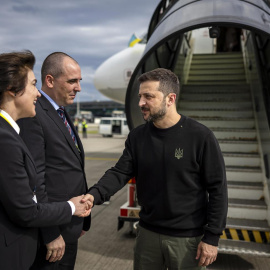 El presidente de Ucrania, Volodímir Zelenski, llega al aeropuerto de Zurich para la Cumbre de Paz en Suiza, a 14 de junio de 2024.