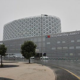 11 de agosto de 2020. Fachada del Hospital Rey Juan Carlos en agosto de 2020.