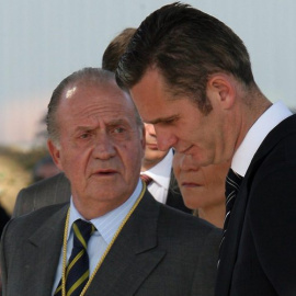 El marido de la infanta Cristina, Iñaki Urdangarin, y el rey emérito Juan Carlos I.