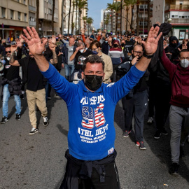 Los trabajadores del sector del metal se manifiestan por las calles de Cádiz durante la séptima jornada de huelga. EFE/Román Ríos.