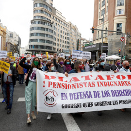 Miembros de la Marea Blanca se manifiestan este domingo en Callao para defender la atención primaria y la sanidad pública.