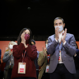 La delegada del Gobierno en Madrid, Mercedes González, junto al secretario general del PSOE de Madrid, Juan Lobato, durante un reciente comité de dirección de la agrupación socialista de Madrid ciudad.