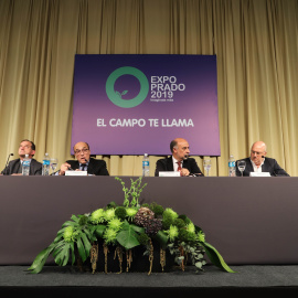 04.09.19 - El candidato presidencial uruguayo Luis Lacalle Pou (Derecha a Izquierda), Guido Manini Ríos, Daniel Martínez, Pablo Mieres, Edgardo Novic y Ernesto Talvi asisten a un diálogo en la Expo Prado 2019. Foto: Mauricio Zina / SOPA Images a travé