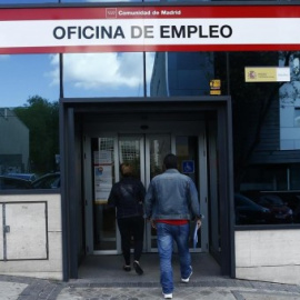 Las oficinas de empleo están registrando un aumento de las inscripciones en sectores como la agricultura y la construcción./ EUROPA PRESS