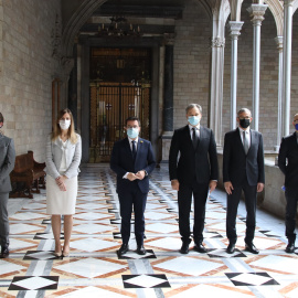 El president de la Generalitat, Pere Aragonès, amb la consellera d'Acció Exterior, Victòria Alsina, el cònsol d'Ucraïna, Artem Vorobyov, el cònsol general de França, Olivier Ramadous, i el director de la Comissió Europea a Barcelona, Manuel Szapir