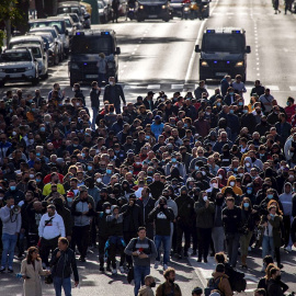 Los trabajadores del sector del metal durante la manifestación llevada a cabo este jueves, por tercer día consecutivo ante los desacuerdos entre las partes en las negociaciones de un nuevo convenio colectivo para las pequeñas y medianas empresas (pymes