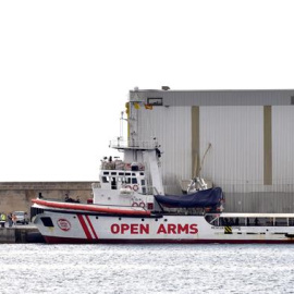 Vista de uno de los dos barcos de la Organización de Salvamento Open Arms, que han entrado a las 8.58 horas en el puerto de Palma