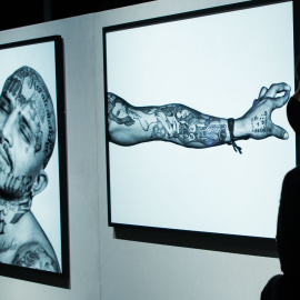 Tatuajes que pueden verse en la exposición ‘Tatto. Arte bajo la piel’, en CaixaForum Madrid.