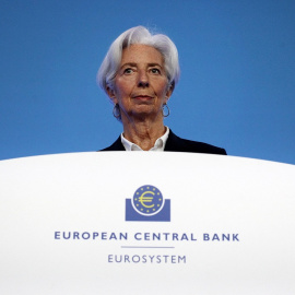 La presidenta del Banco Central Europeo, Christine Lagarde, durante su comparecencia tras la reunión del Consejo de Gobierno de la entidad, en Fráncfort. REUTERS/Daniel Roland/Pool