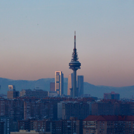 Capa de contaminación sobre la ciudad desde el Cerro del Tío Pío en Madrid (España), a 18 de enero de 2021.