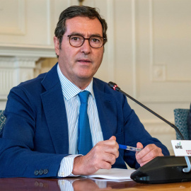 El presidente de la CEOE, Antonio Garamendi, durante un seminario sobre la economía de la pandemia, este lunes en la Universidad menendez Pelayo de Santande